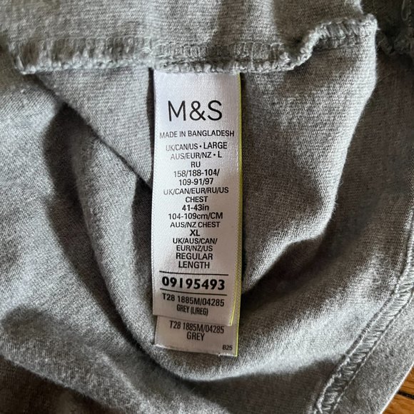Marks & Spencer Grey Men's Tee - Picture 4 of 5